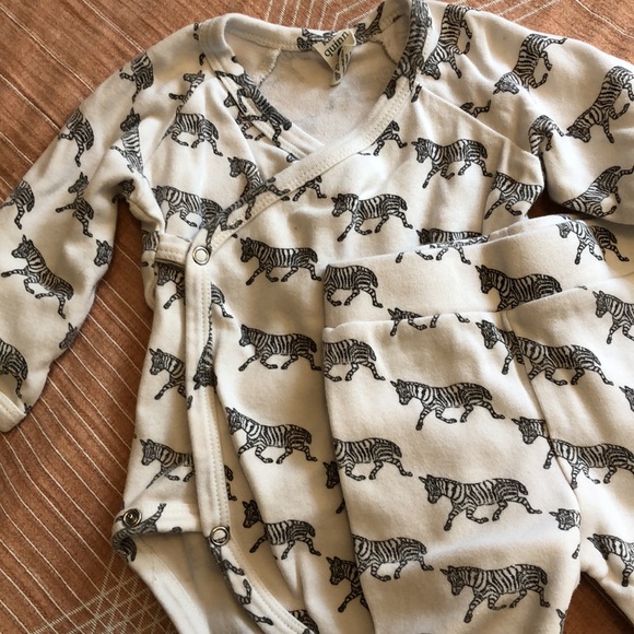 Kate Quinn Matching Set - Picture 3 of 4